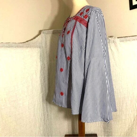 Gibson Latimer NWT Striped and Embroidered Blouse  Size XL - Picture 4 of 11